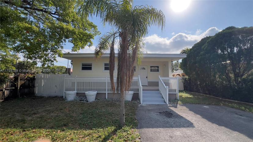 Picture of 109 SW 1St Ave, Hallandale Beach FL 33009