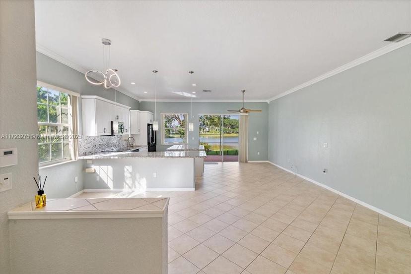 Picture of 1210 Oakwater Dr, Royal Palm Beach FL 33411