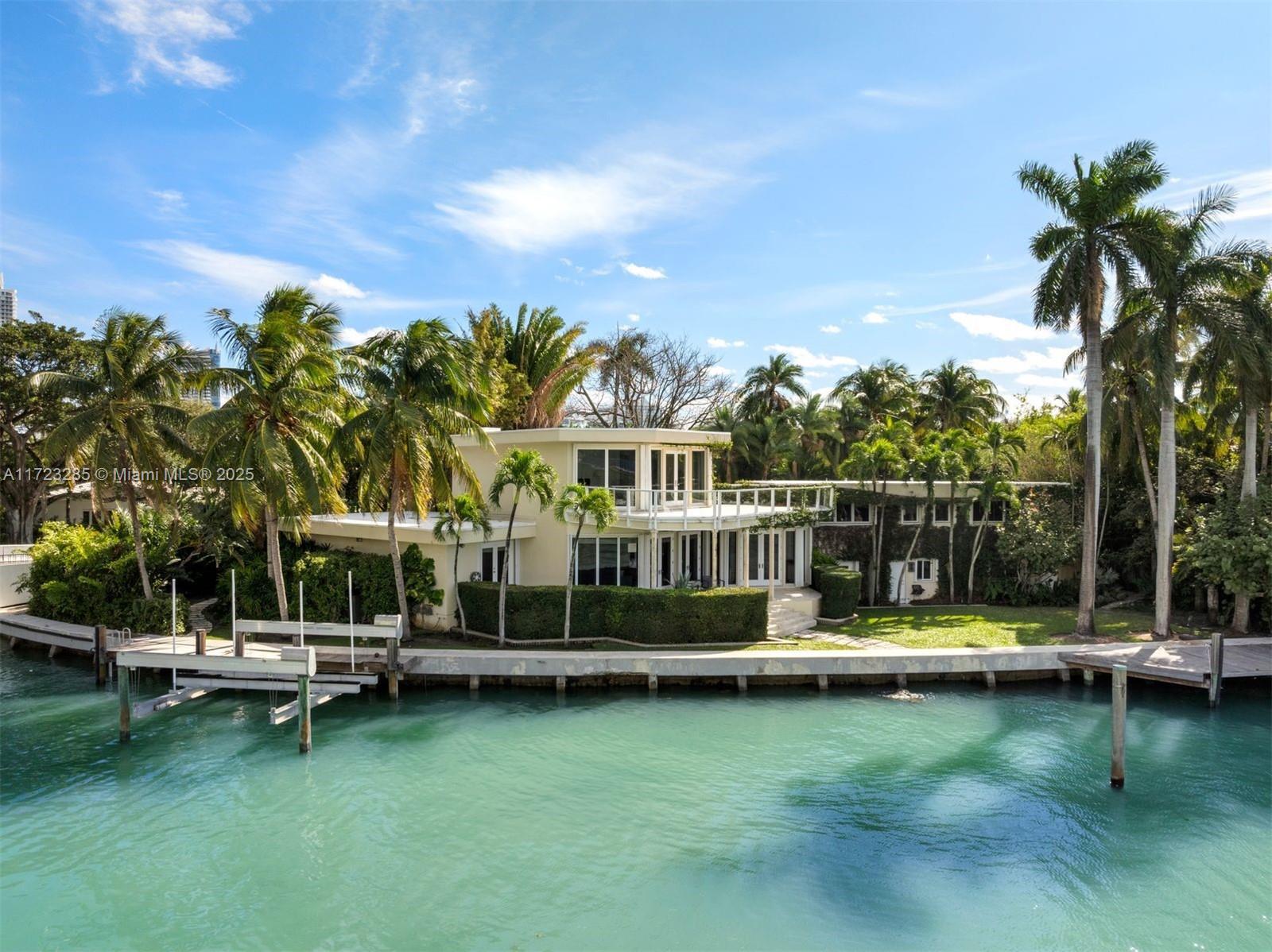 Picture of 6500 N Bay Rd, Miami Beach, FL 33141