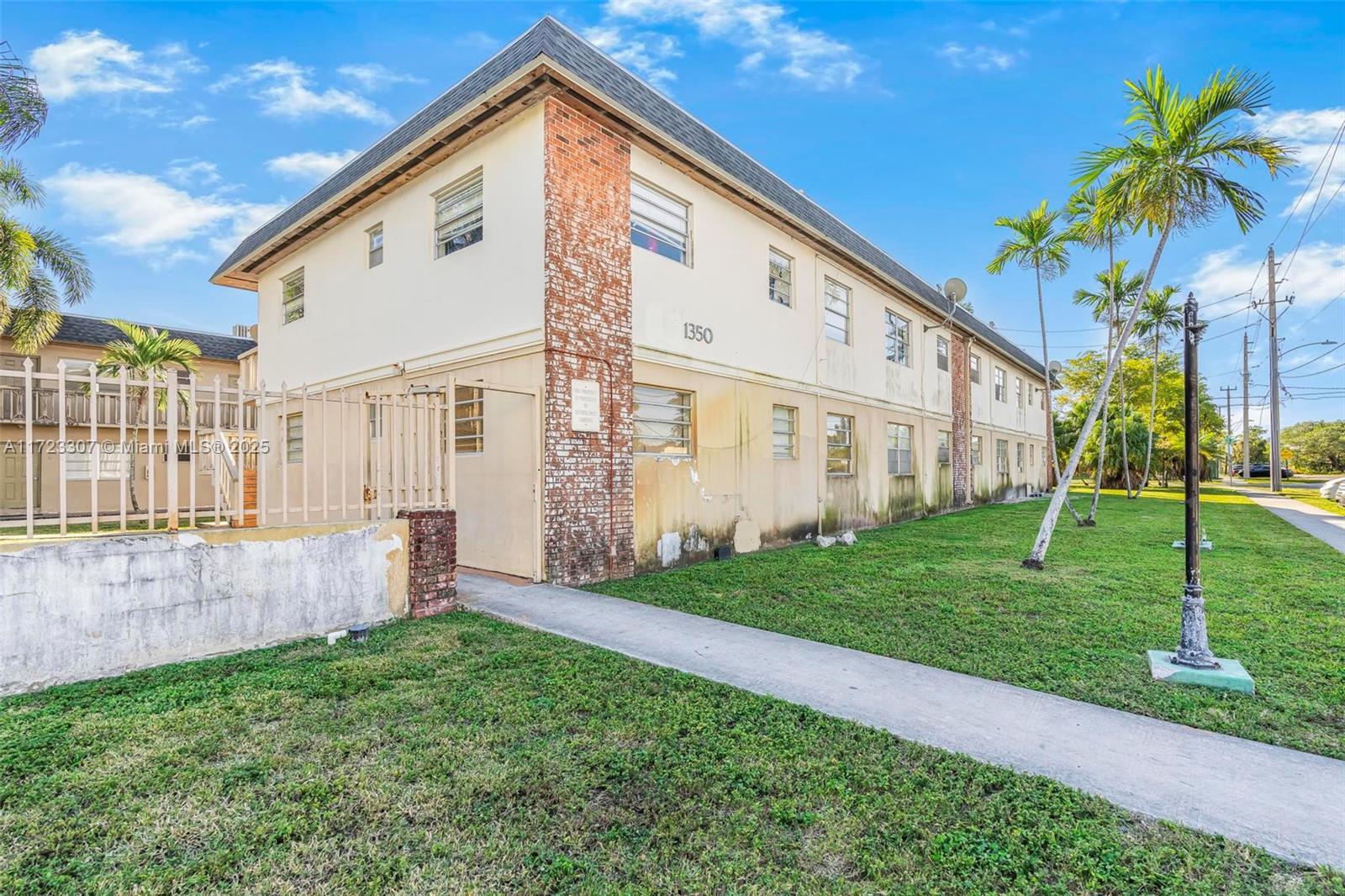 Picture of 1350 NE 119Th St # 135007, Miami, FL 33161