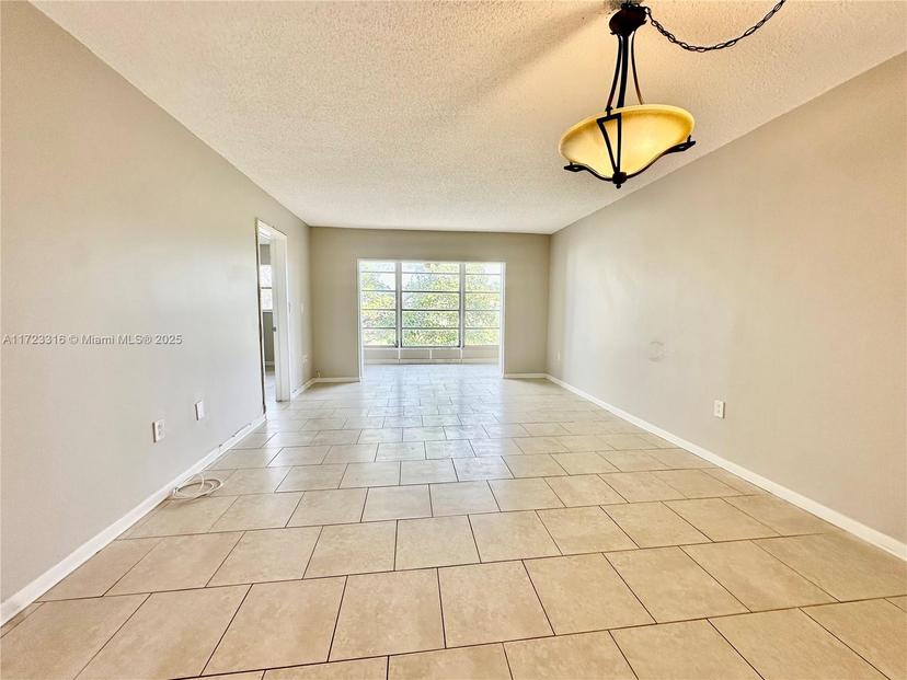 Picture of 8500 Sunrise Lakes Blvd # 303, Sunrise FL 33322