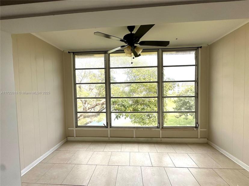 Picture of 8500 Sunrise Lakes Blvd # 303, Sunrise FL 33322