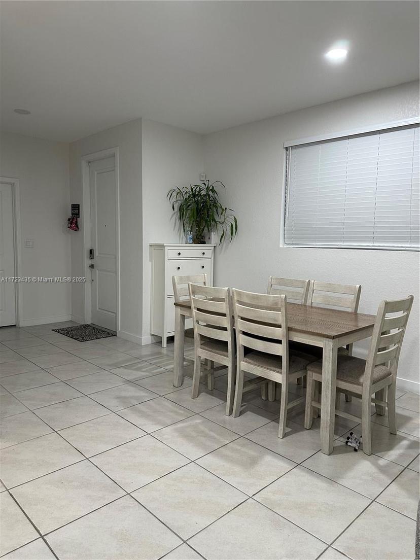 Picture of 1755 SE 9Th Ter, Homestead FL 33034