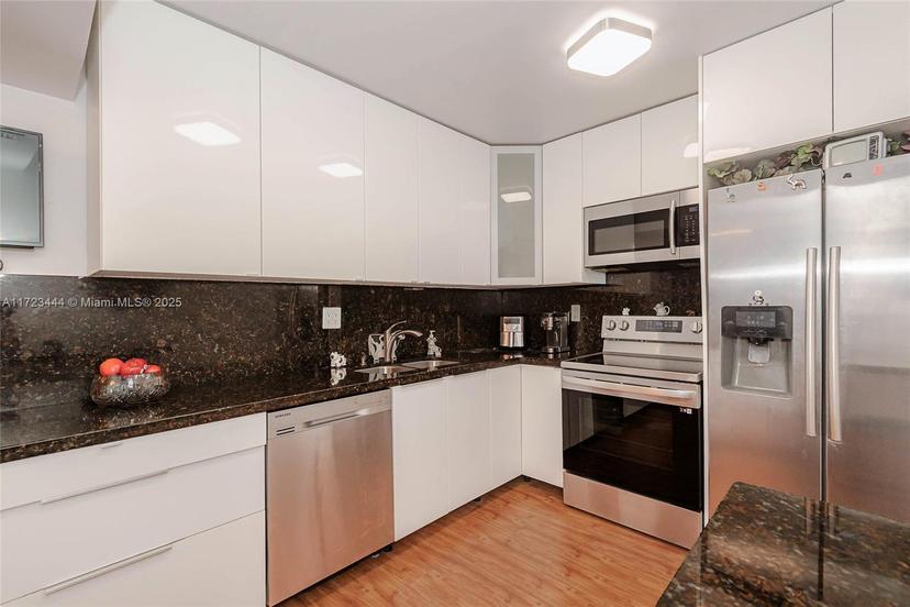Picture of 1833 S Ocean Dr # 1808, Hallandale Beach FL 33009