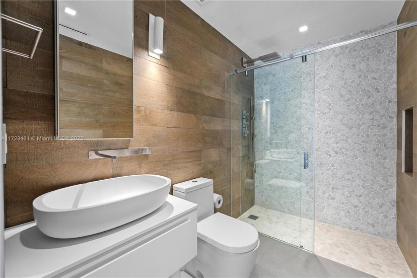 Picture of 1413 Sunset Harbour Dr # 212, Miami Beach FL 33139