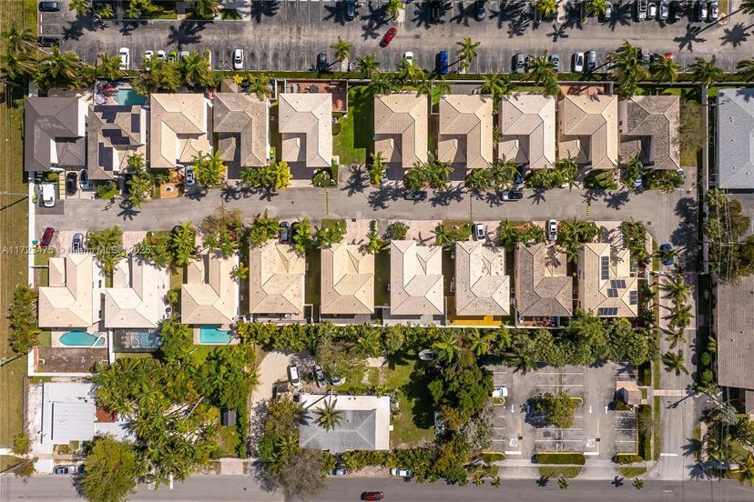Picture of 208 SE 15Th St, Dania Beach FL 33004