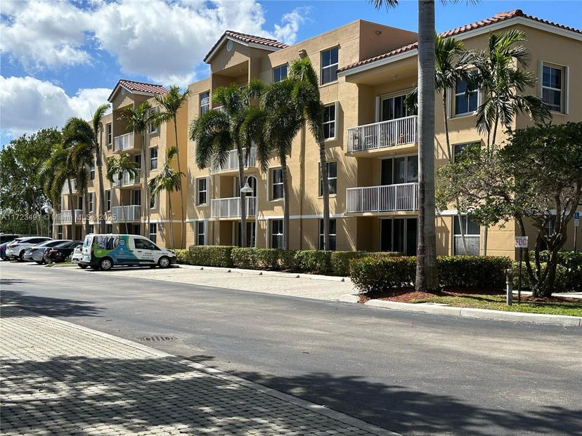 Picture of 609 E Sheridan St # 105, Dania Beach FL 33004
