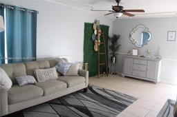 Picture of 3031 W Missionwood Ln # 35, Miramar, FL 33025