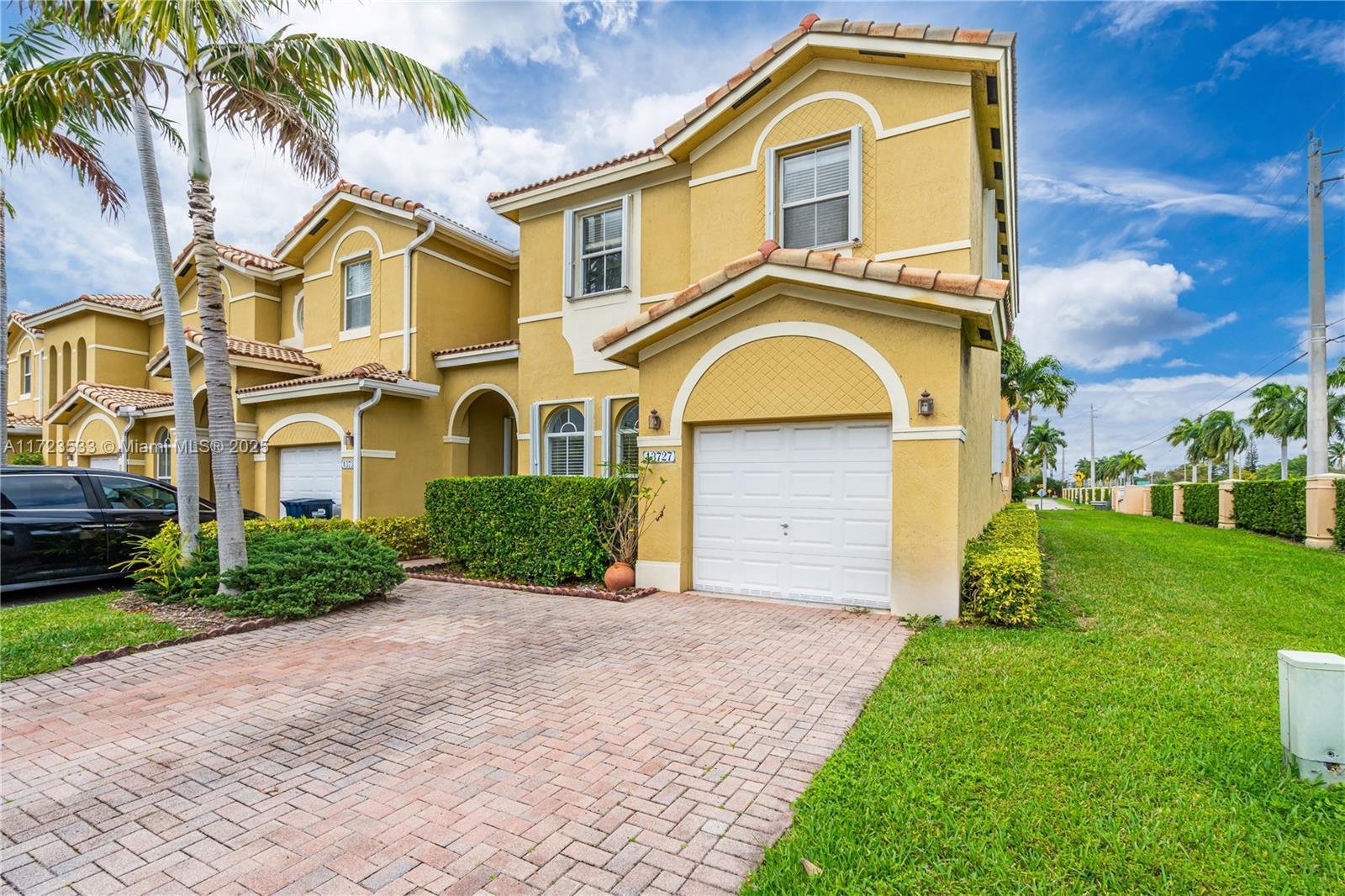 Picture of 13727 SW 116Th Ln # 0, Miami, FL 33186