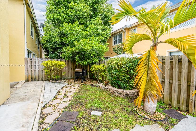 Picture of 13727 SW 116Th Ln # 0, Miami FL 33186