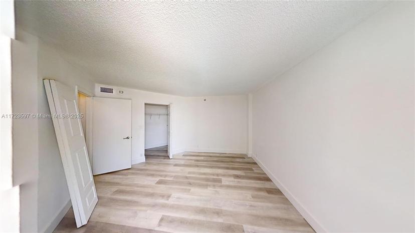 Picture of 6767 Collins Ave # 1402, Miami Beach FL 33141