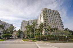 Picture of 20000 E Country Club Dr # 206, Aventura, FL 33180