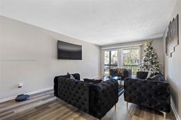 Picture of 6310 Newtown Cir # B3, Tampa, FL 33615