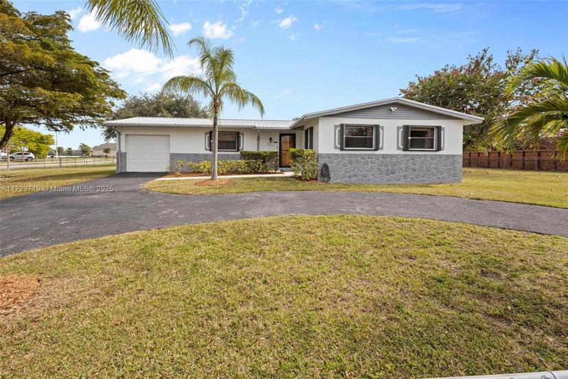 Picture of 27661 SW 162Nd Ct, Homestead FL 33031