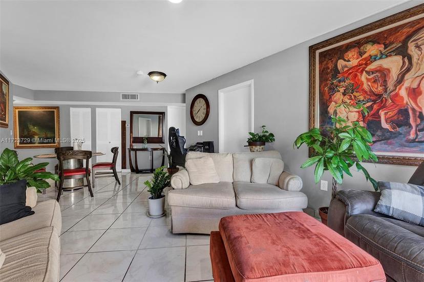 Picture of 7125 Bonita Dr # 306, Miami Beach FL 33141