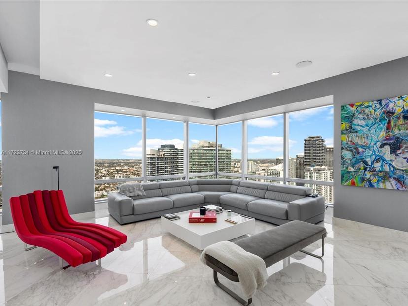 Picture of 1425 Brickell Ave, Miami FL 33131