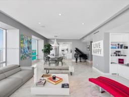 Picture of 1425 Brickell Ave, Miami, FL 33131