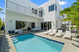 Picture of 7457 NW 101St Ave, Doral, FL 33178