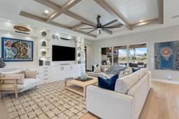 Picture of 9369 Crestview Cir, Palm Beach Gardens, FL 33412
