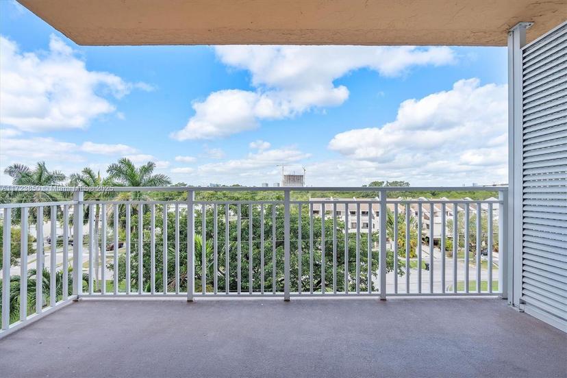 Picture of 2450 NE 135Th St # 406, North Miami FL 33181