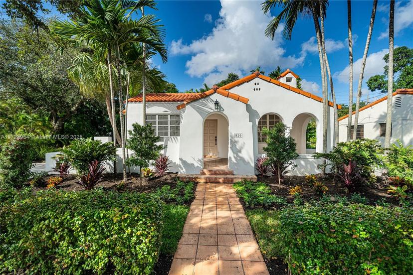Picture of 820 Lorca St, Coral Gables FL 33134