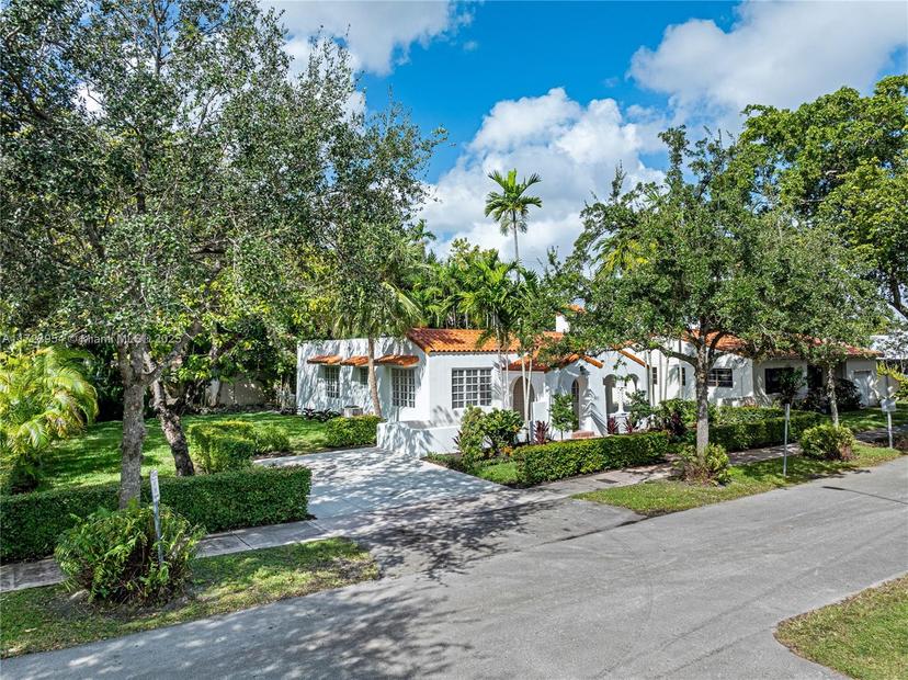 Picture of 820 Lorca St, Coral Gables FL 33134