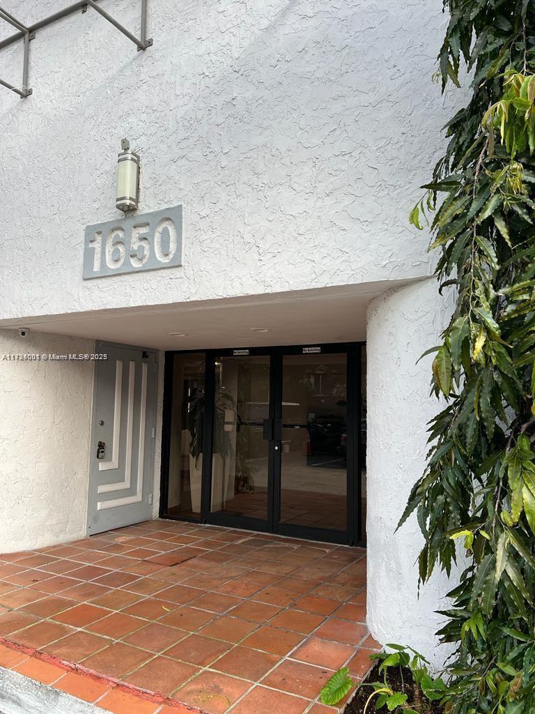 Picture of 1650 NE 115Th St # 507, Miami FL 33181