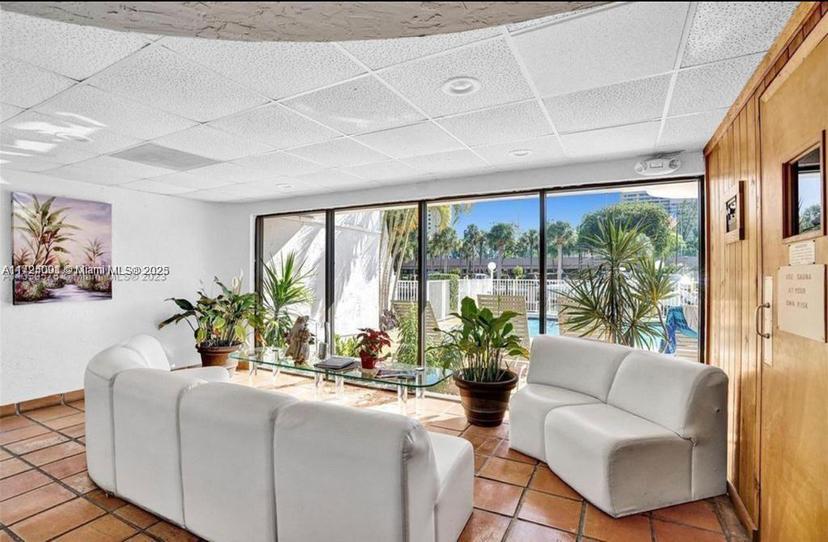 Picture of 1650 NE 115Th St # 507, Miami FL 33181