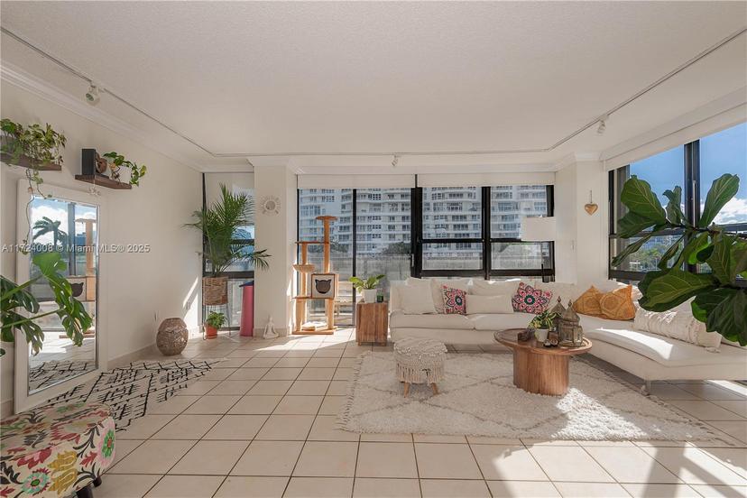 Picture of 600 NE 36Th St # 304, Miami FL 33137