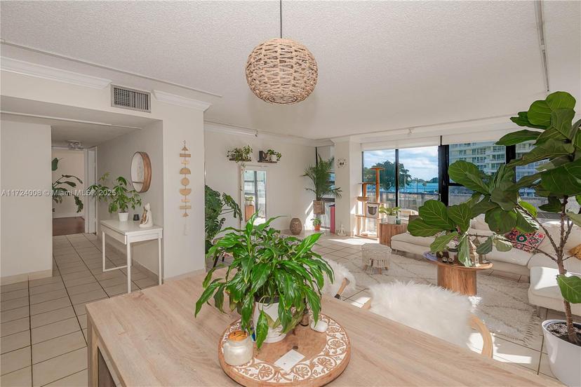 Picture of 600 NE 36Th St # 304, Miami FL 33137