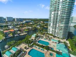 Picture of 16400 Collins Ave # 942, Sunny Isles Beach, FL 33160