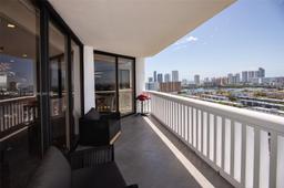 Picture of 2000 Island Blvd # 2507, Aventura, FL 33160