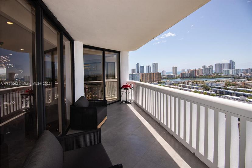 Picture of 2000 Island Blvd # 2507, Aventura FL 33160