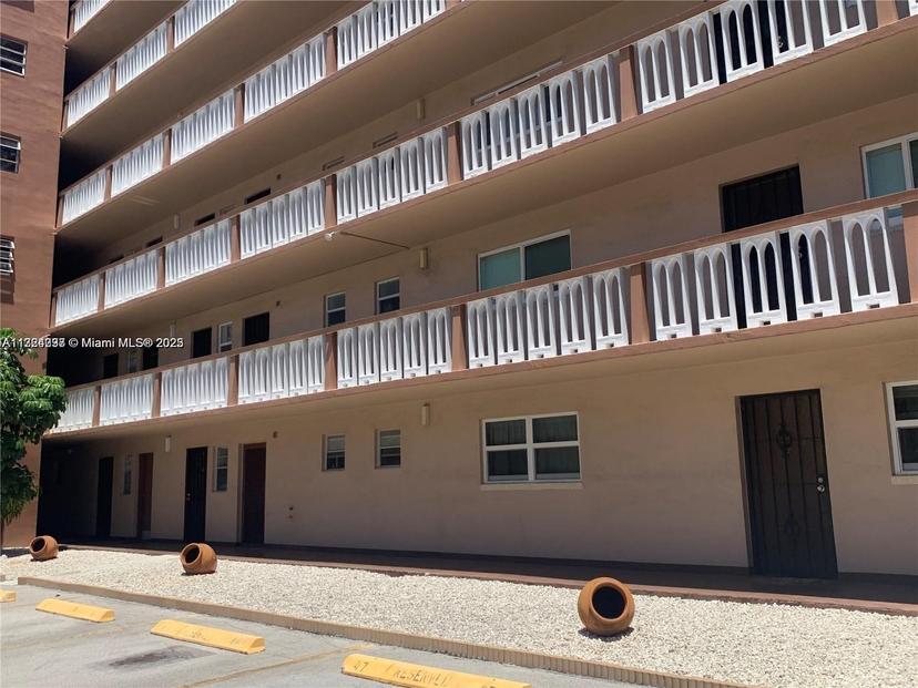 Picture of 301 NE 14Th Ave # 702, Hallandale Beach FL 33009