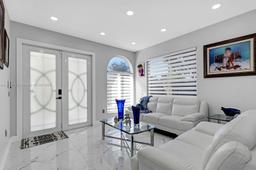 Picture of 963 NE 17Th Ter, Homestead, FL 33033