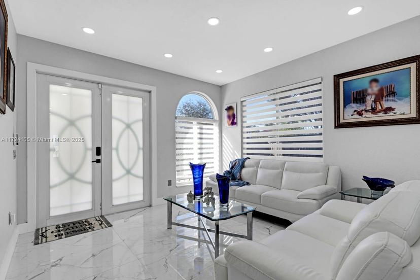 Picture of 963 NE 17Th Ter, Homestead FL 33033