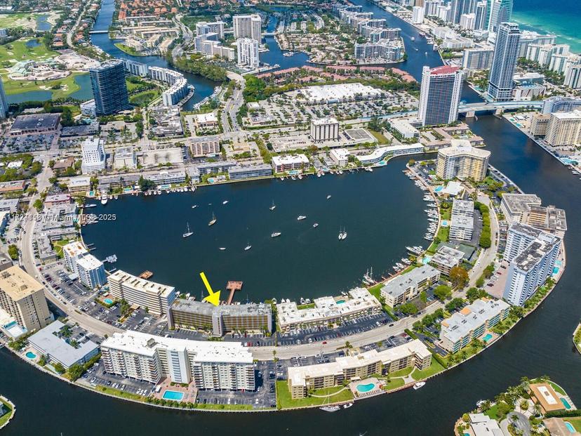 Picture of 400 Golden Isles Dr # 10, Hallandale Beach FL 33009