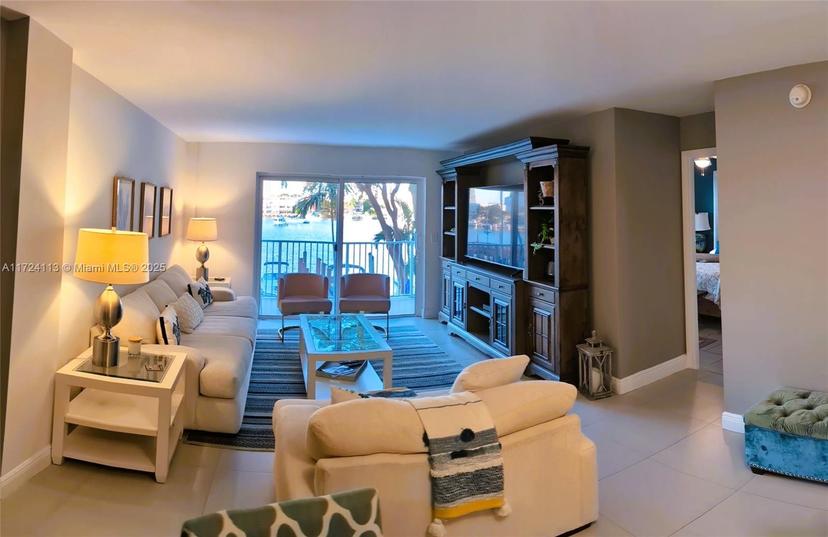 Picture of 400 Golden Isles Dr # 10, Hallandale Beach FL 33009