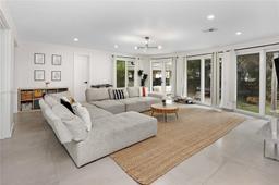 Picture of 900 Tyler St, Hollywood, FL 33019