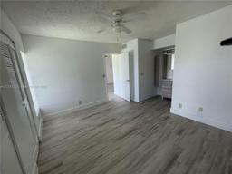 Picture of 918 Twin Lakes Dr # M, Coral Springs, FL 33071