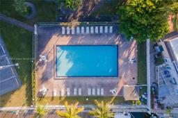 Picture of 2821 NE 163Rd # 3I, North Miami Beach, FL 33160