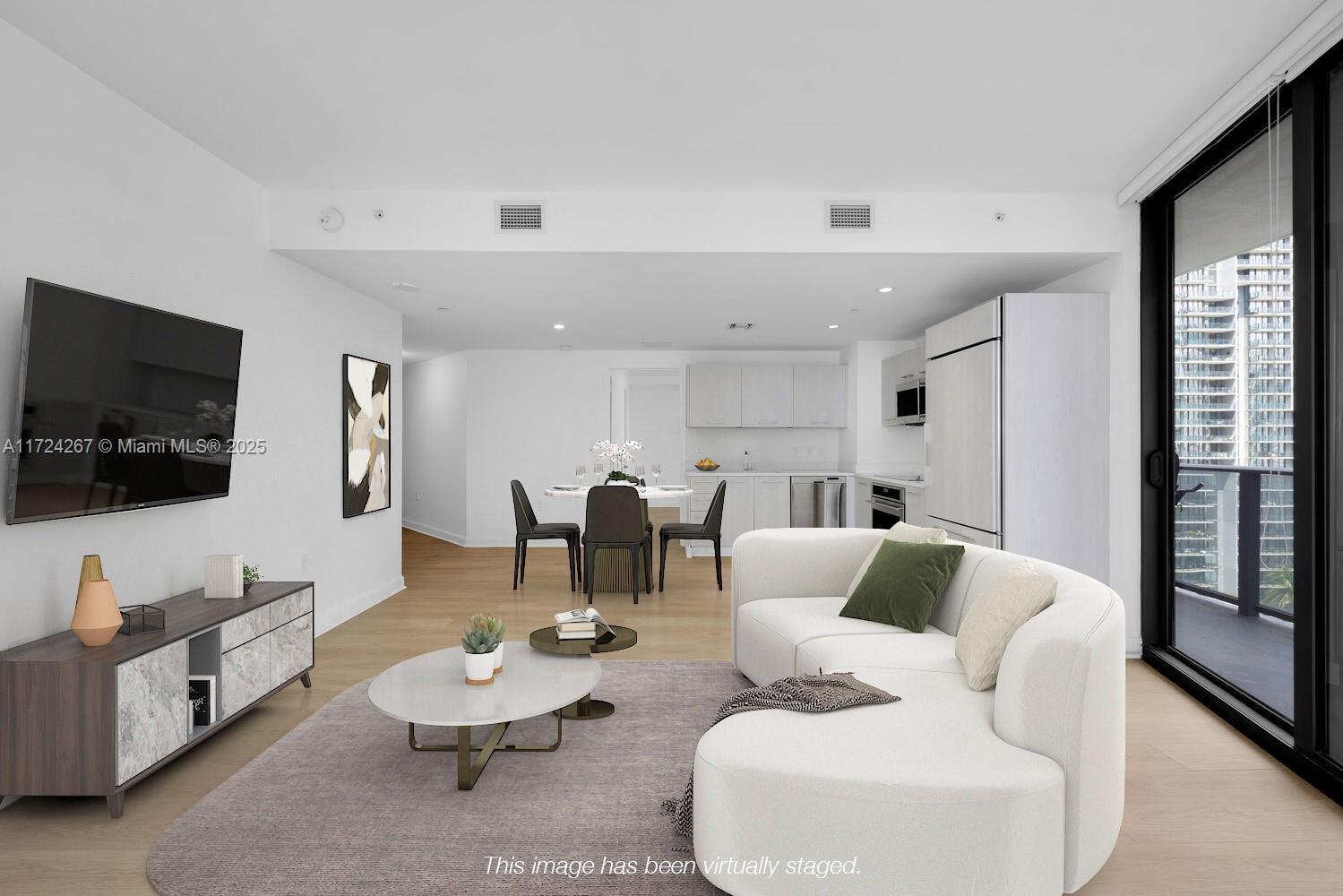 Picture of 45 SW 9Th St # 2101, Miami, FL 33130