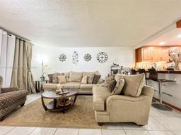 Picture of 3720 Inverrary Dr # 1U, Lauderhill, FL 33319