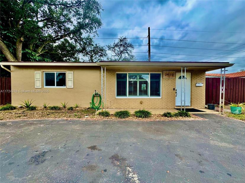 Picture of 2410 N 59Th Ter, Hollywood FL 33021