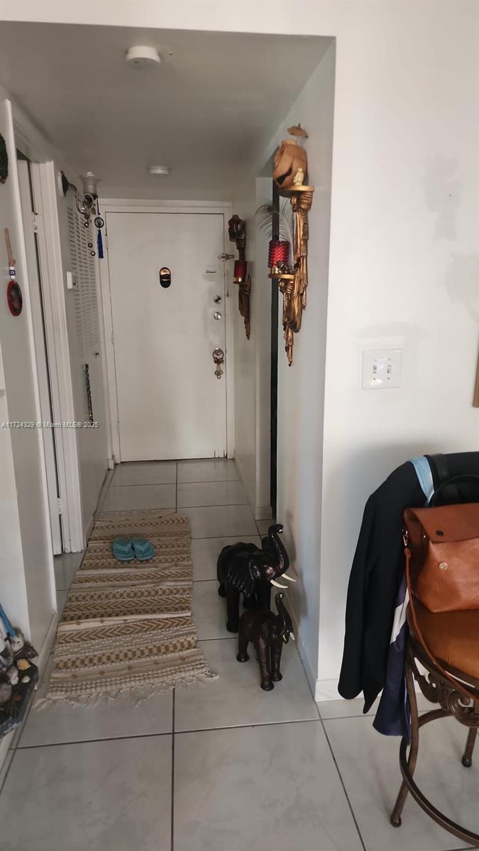 Picture of 1301 NE Miami Gardens Dr # 321W, Miami FL 33179
