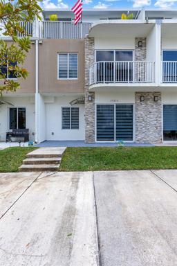 Picture of 25872 SW 139Th Path, Homestead, FL 33032