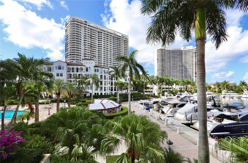 Picture of 3900 Island Blvd # B204, Aventura FL 33160