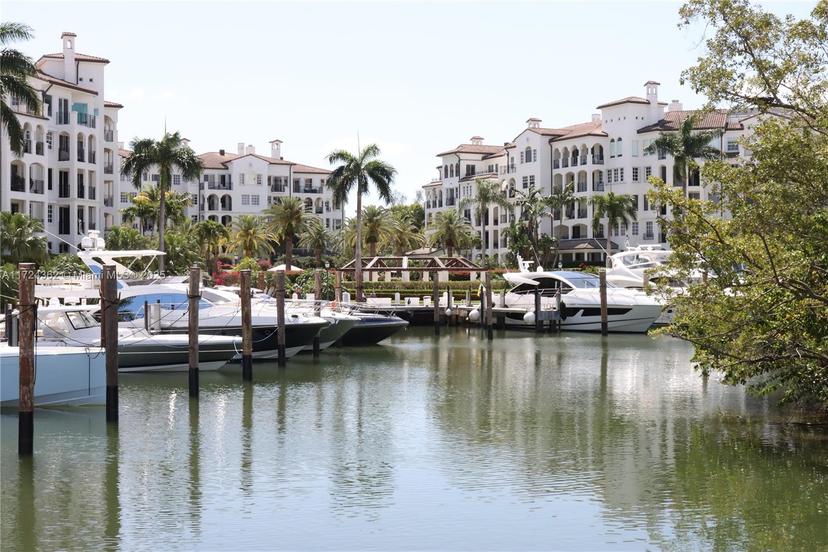 Picture of 3900 Island Blvd # B204, Aventura FL 33160