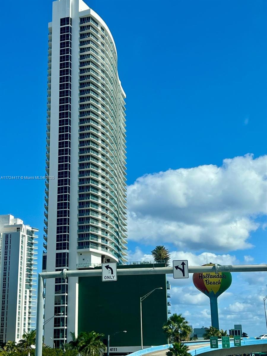 Picture of 4111 S Ocean Dr, Hollywood, FL 33019
