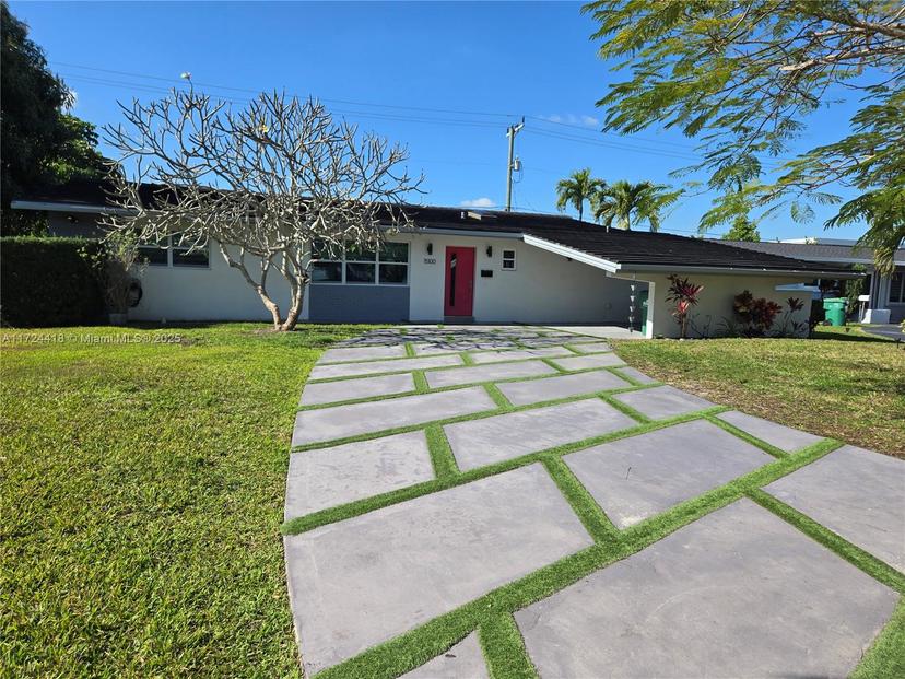 Picture of 15100 SW 89Th Ct, Palmetto Bay FL 33176